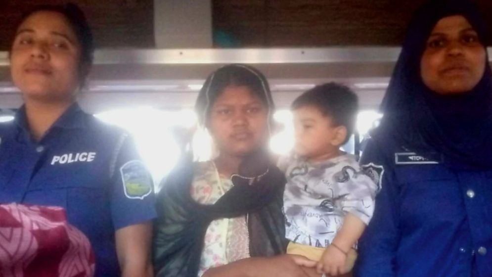 ভারত যাওয়ার পথে দুই রোহিঙ্গা আটক