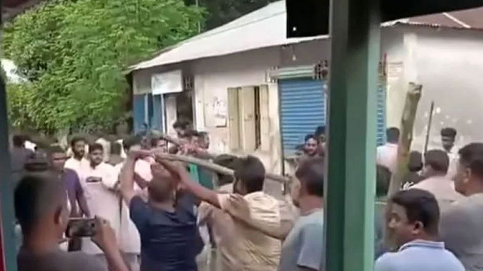 কু‌ড়িগ্রামে এন‌সি‌পির মি‌ছিলে হামলা, আহত ১০