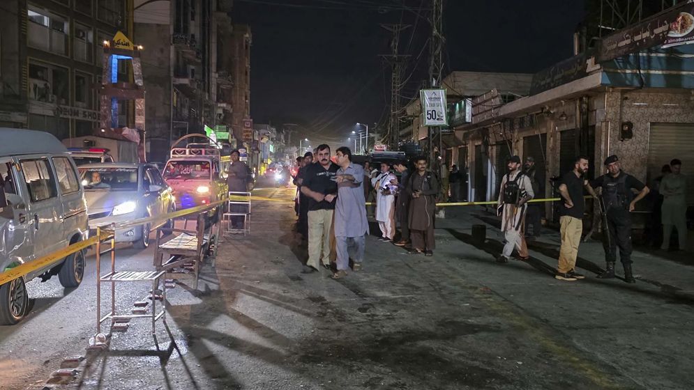 পাকিস্তানে ‘শান্তি সমাবেশ’ চলাকালে বিস্ফোরণ, নিহত ১৩