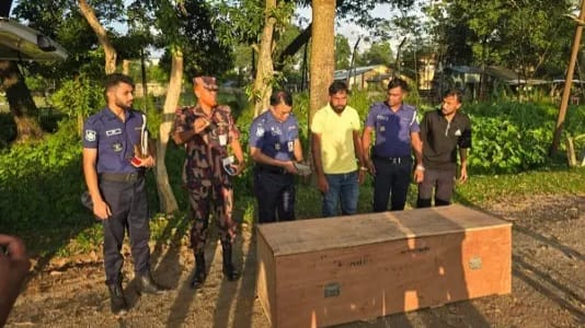 বিএসএফের গুলিতে নিহত বাংলাদেশী যুবককের মরদেহ হস্তান্তর