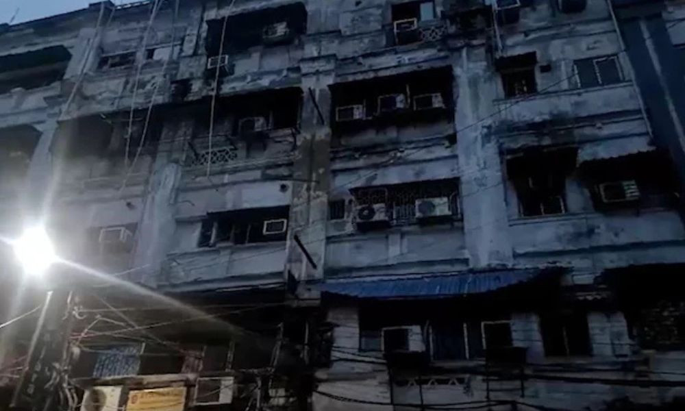 কলকাতার আবাসিক হোটেলে ভয়াবহ অগ্নিকাণ্ড: ৯ বাংলাদেশির মৃত্যু