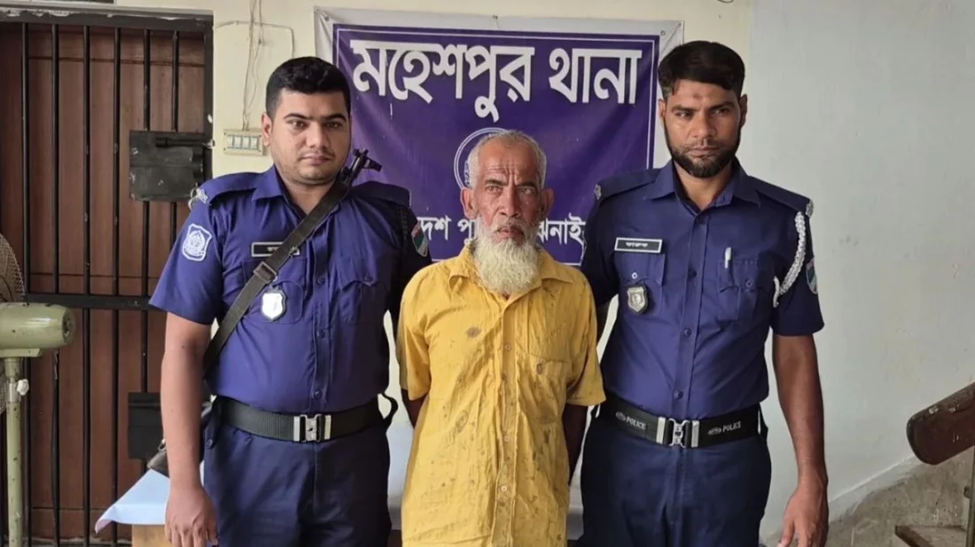 ৪ বছরের শিশুকে ধর্ষণের অভিযোগে বৃদ্ধ আটক