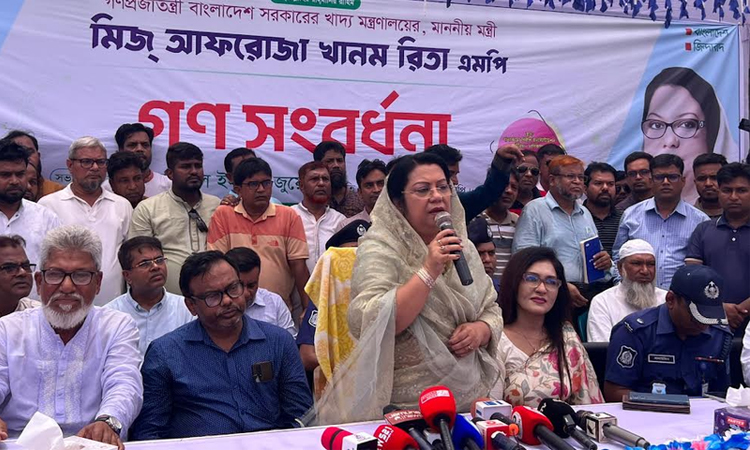খাদ্যগুদামে অনিয়ম শনাক্ত হলে চরম আইনি পদক্ষেপের হুঁশিয়ারি খাদ্যমন্ত্রীর