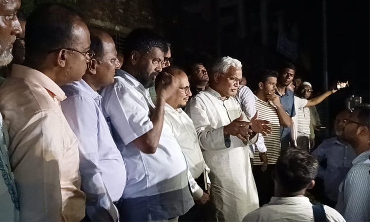 তারেক রহমানের ফেনী সফরকে কেন্দ্র করে ফুলগাজীর জনসভাস্থল পরিদর্শন সমাজকল্যাণ মন্ত্রীর