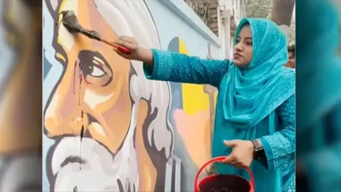 শিল্পকলার দেয়ালে রবীন্দ্রনাথের প্রতিকৃতিতে কালি, আটক নারীসহ ৪