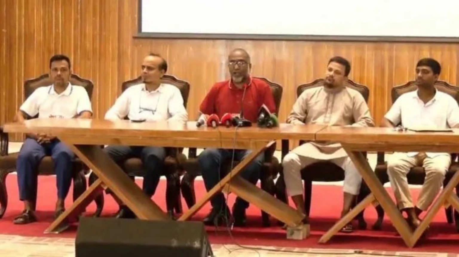 চুয়েটের নতুন উপাচার্যের বিরুদ্ধে অসহযোগ কর্মসূচির ঘোষণা