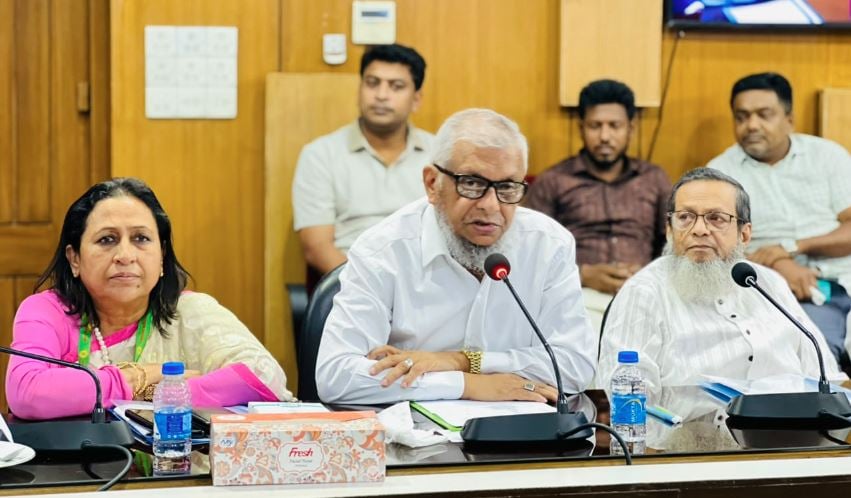 সৌদিতে হামলায় ক্ষতিগ্রস্ত প্রবাসীদের সার্বক্ষণিক খোঁজ রাখা হচ্ছে : প্রবাসী কল্যাণ মন্ত্রী