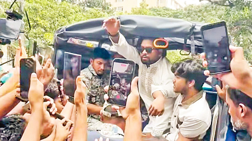 রবীন্দ্রনাথের গ্রাফিতিতে কালি, রিমান্ড শেষে কারাগারে আয়াস