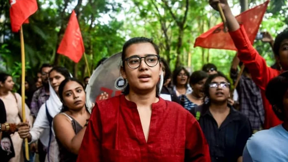 বাংলাদেশের আন্দোলন থেকে অনুপ্রেরণা নিচ্ছে ভারতীয় তরুণরা, নেহার ভিডিও ঘিরে বিজেপির অভিযোগ