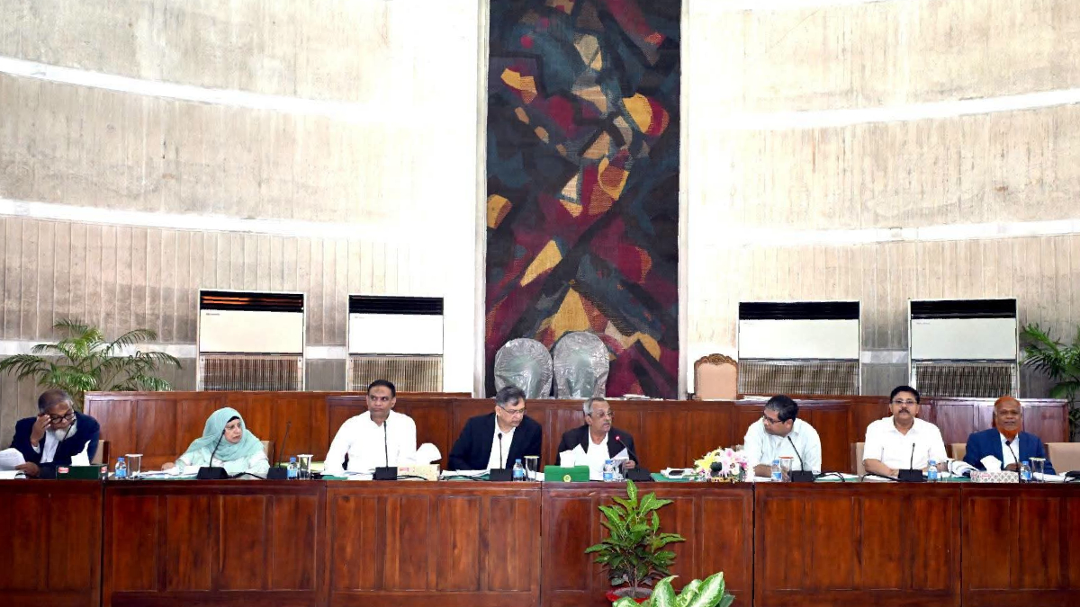 আইনশৃঙ্খলা পরিস্থিতির ‘উন্নতি’, স্বরাষ্ট্র মন্ত্রণালয়ের স্থায়ী কমিটির সন্তোষ প্রকাশ