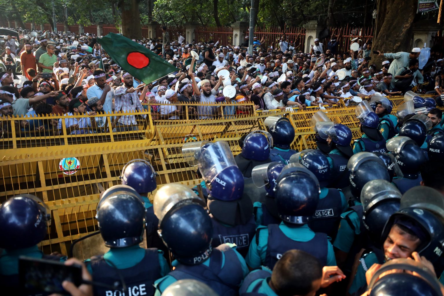 অভ্যুত্থানের পর পুলিশের ১৪৭ ঊর্ধ্বতন কর্মকর্তা বাধ্যতামূলক অবসরে, বিভাগীয় মামলায় ৬২ জন