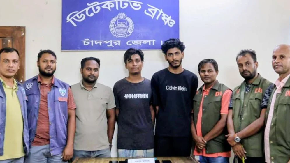 চাঁদপুরে ইলিশ বিক্রির নামে প্রতারণা, গ্রেপ্তার ৩
