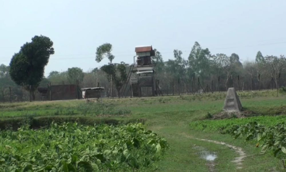 লালমনিরহাট সীমান্তে ১৪ জনকে পুশ ইনের চেষ্টা রুখে দিল বিজিবি