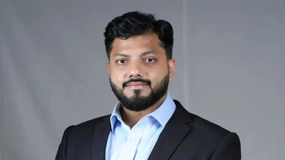 মুক্তিযুদ্ধবিষয়ক প্রতিমন্ত্রীর পদ ছাড়ার আনুষ্ঠানিক ঘোষণা দেবেন ইশরাক হোসেন