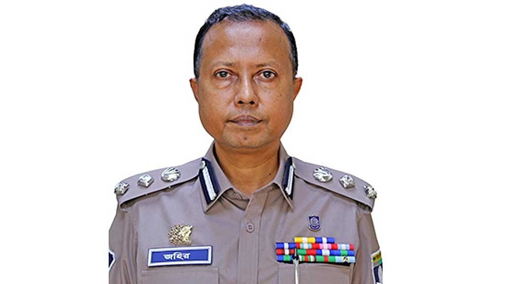 মাদক উদ্ধারের ঘটনায় ওএসডি হলেন অতিরিক্ত ডিআইজি আব্দুল্লাহ আল জহির