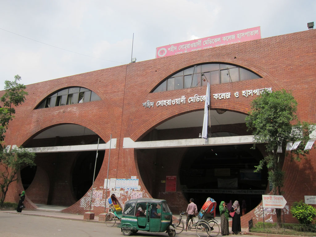 সোহরাওয়ার্দী হাসপাতালে শিশু চোর সন্দেহে পিটিয়ে হত্যা