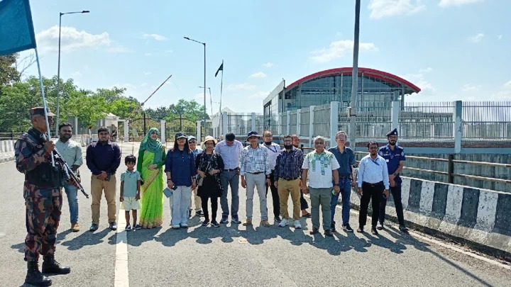 রামগড় স্থলবন্দর উন্নয়নকাজ পরিদর্শনে বিশ্বব্যাংকের প্রতিনিধি দল
